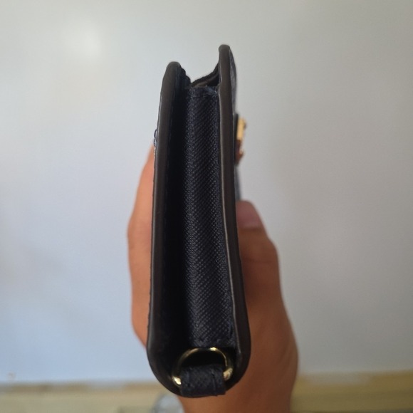 Michael Kors Blue White Daisy Floral Zipper Cell Phone Wallet - Picture 8 of 13